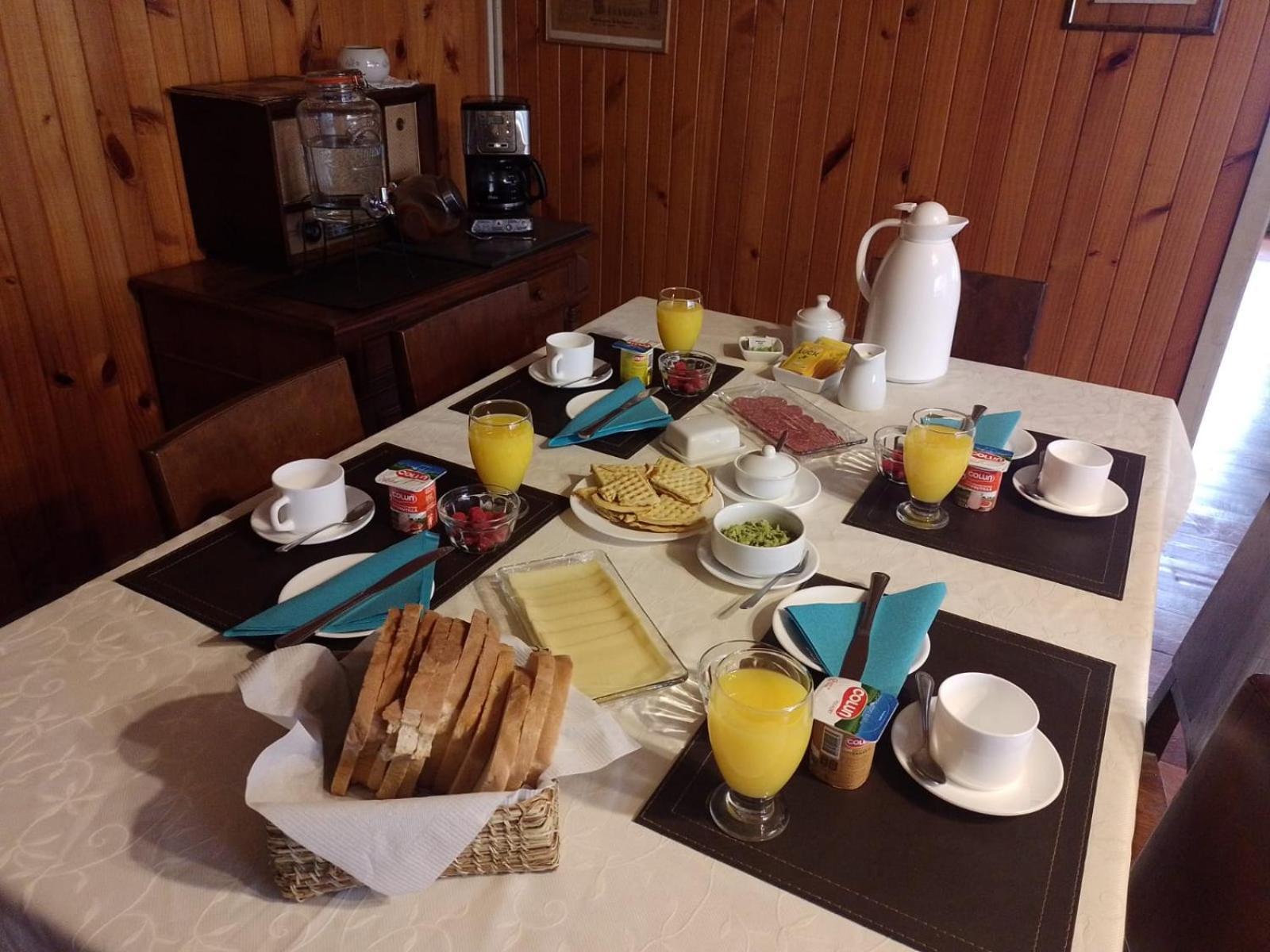 La Posada Del Colono Puerto Clocker Екстериор снимка